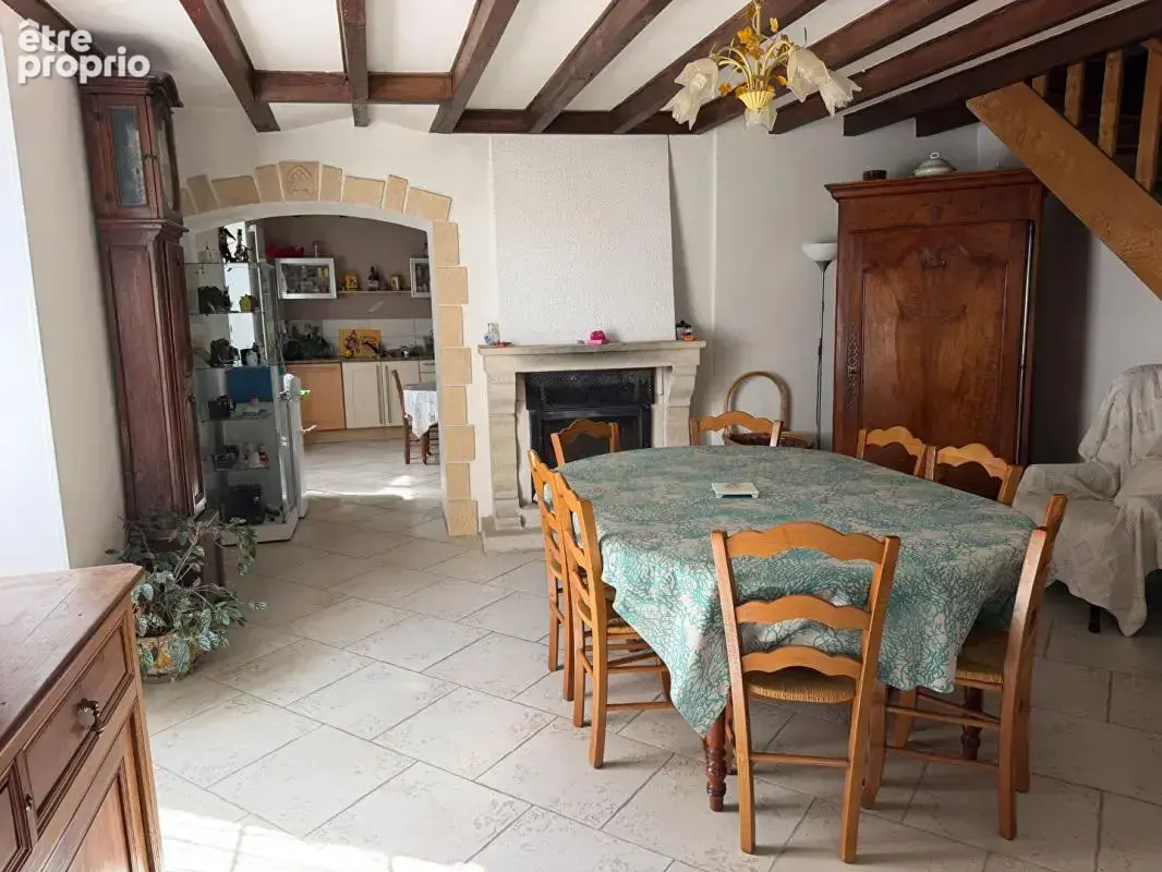 Maison Nanteuil 6 pièce(s) 161m2 - photo 3