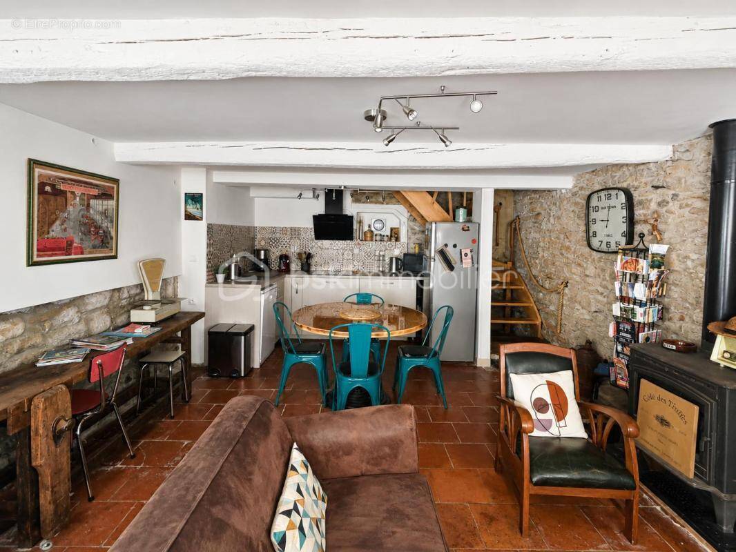 Maison à VILLEMOUSTAUSSOU
