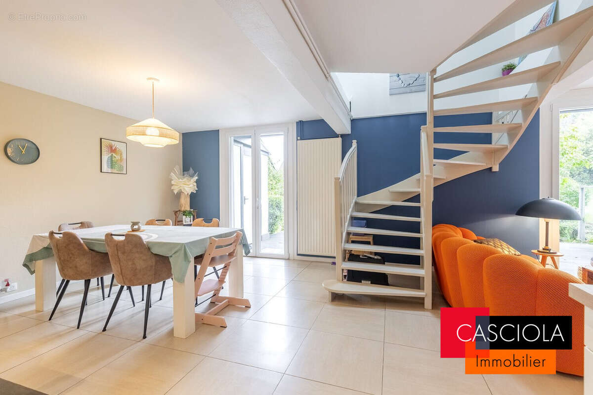 Maison à MONTIGNY-LES-METZ