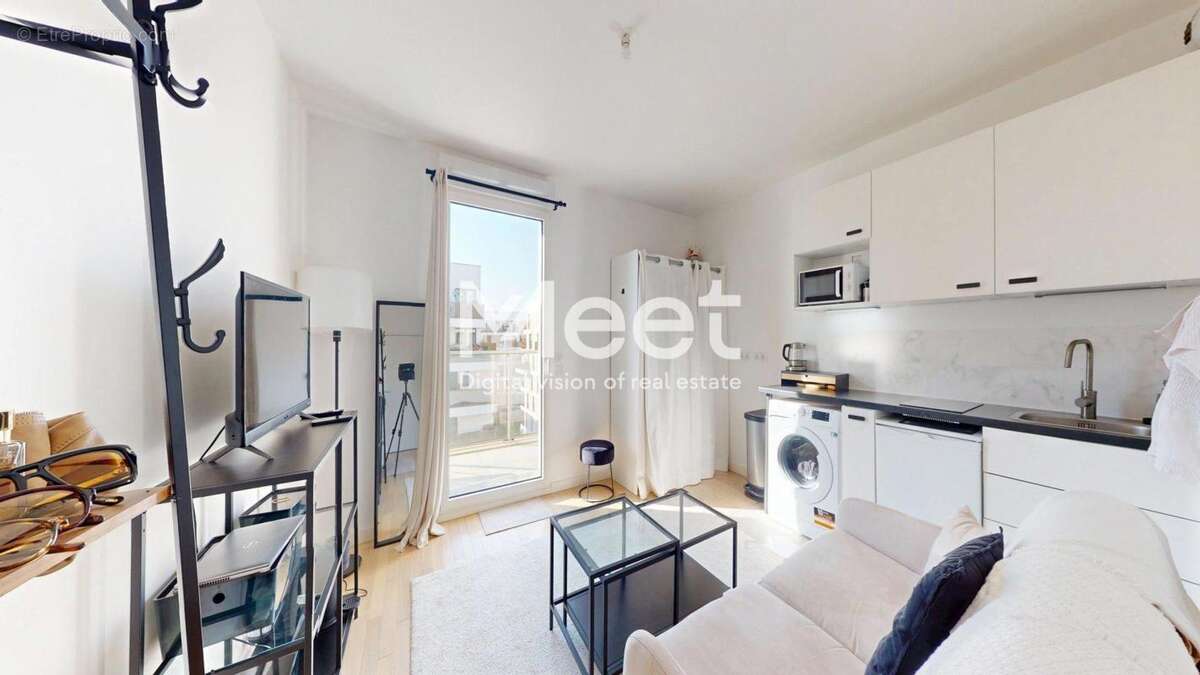 Studio - immeuble récent - balcon - vue dégagée - photo 2