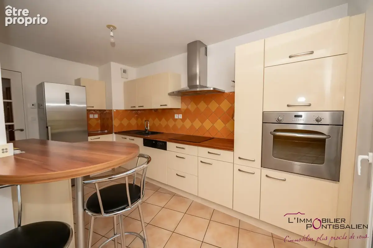 Pontarlier - les epinettes : appartement de type 3 avec ascenseur, terrasse, cave, box en sous-sol et parking - photo 2