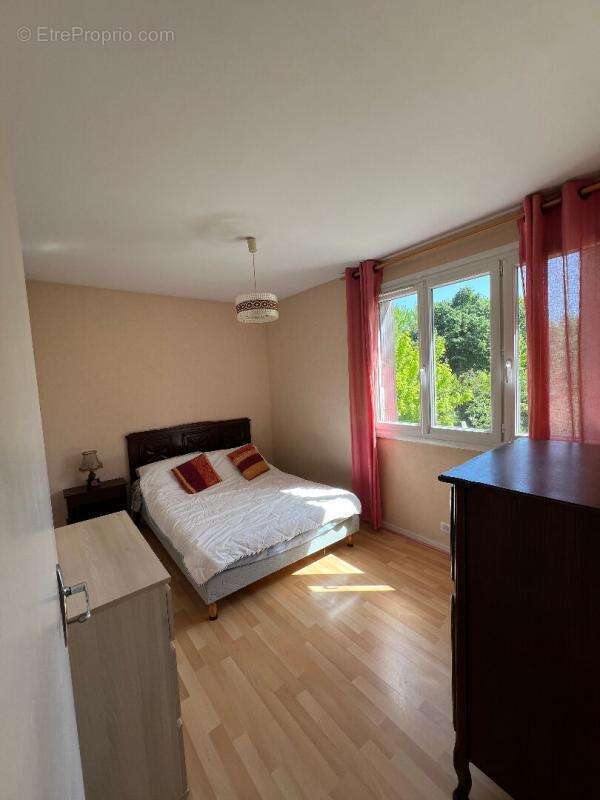 Appartement Guilherand Granges 5 pièce(s) 93 m2, garage, cave - photo 7