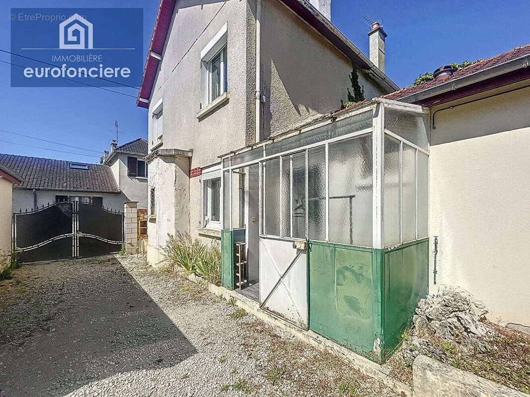 Maison à SAINT-ANDRE-LES-VERGERS