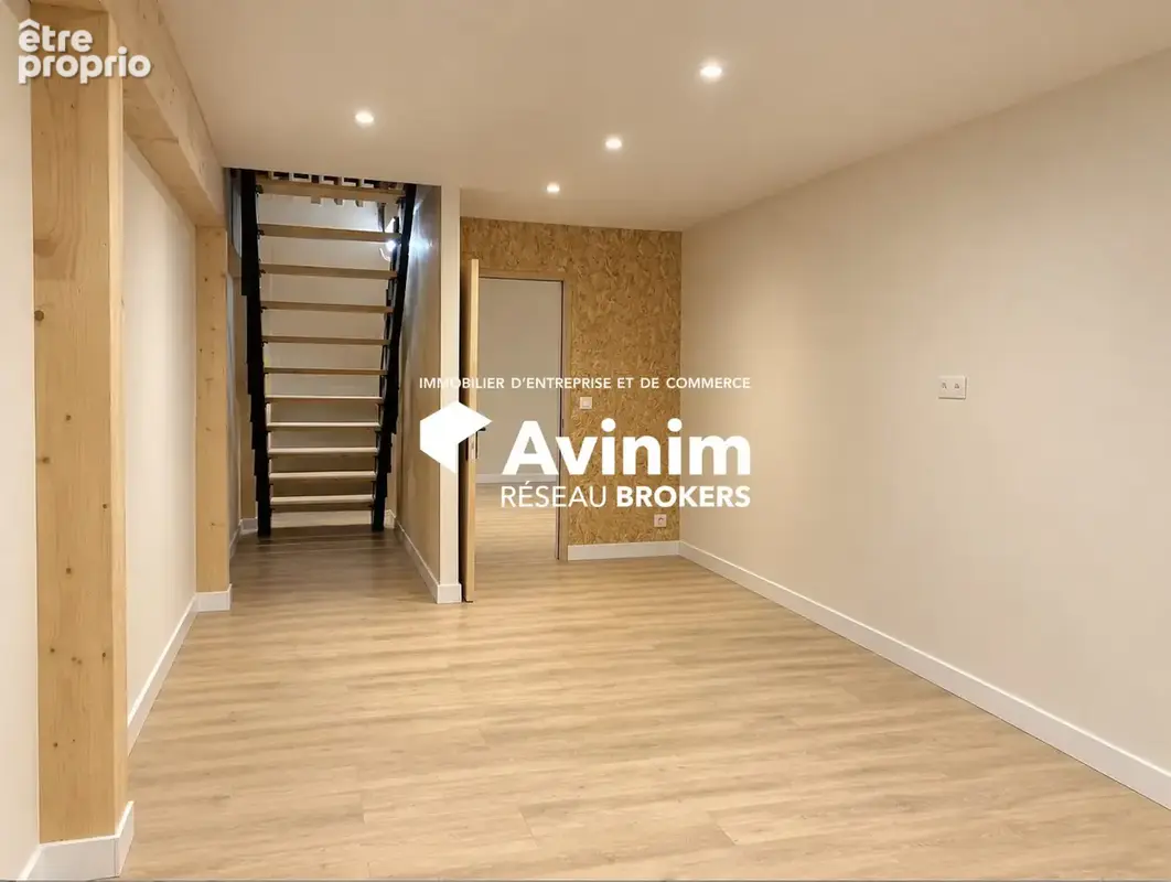 Commerce 270 m² à vendre à Montauroux (83440) - photo 7