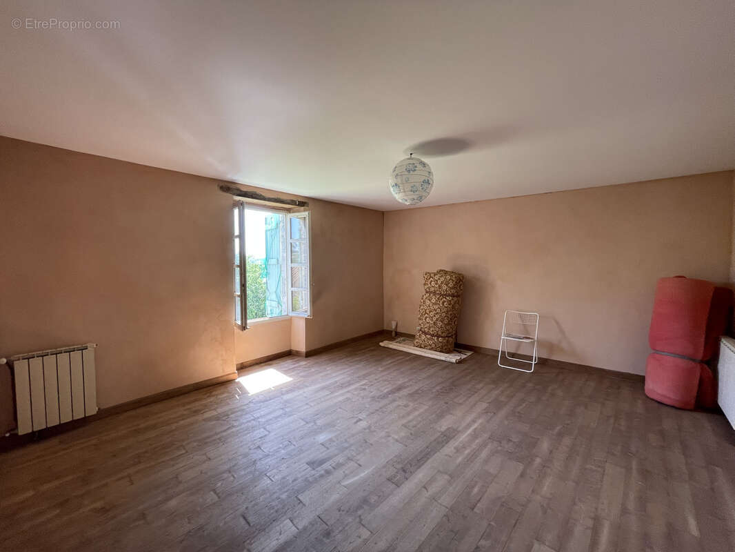 Maison à MONCRABEAU