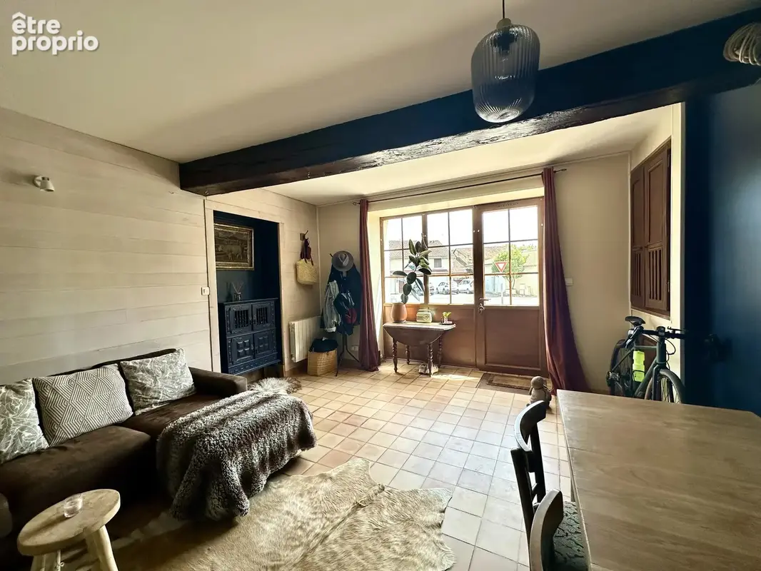 Maison de village bien présentée et bien entretenue, située dans une bastide prisée. - photo 4