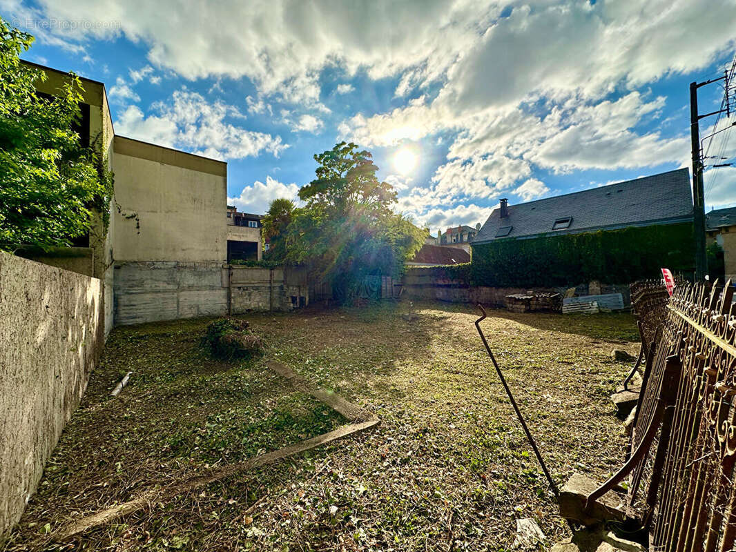 Brive, ""rue Paul Bert" terrain constructible 379 m2 ! - photo 4