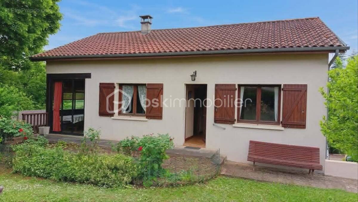 Maison à MONTMURAT