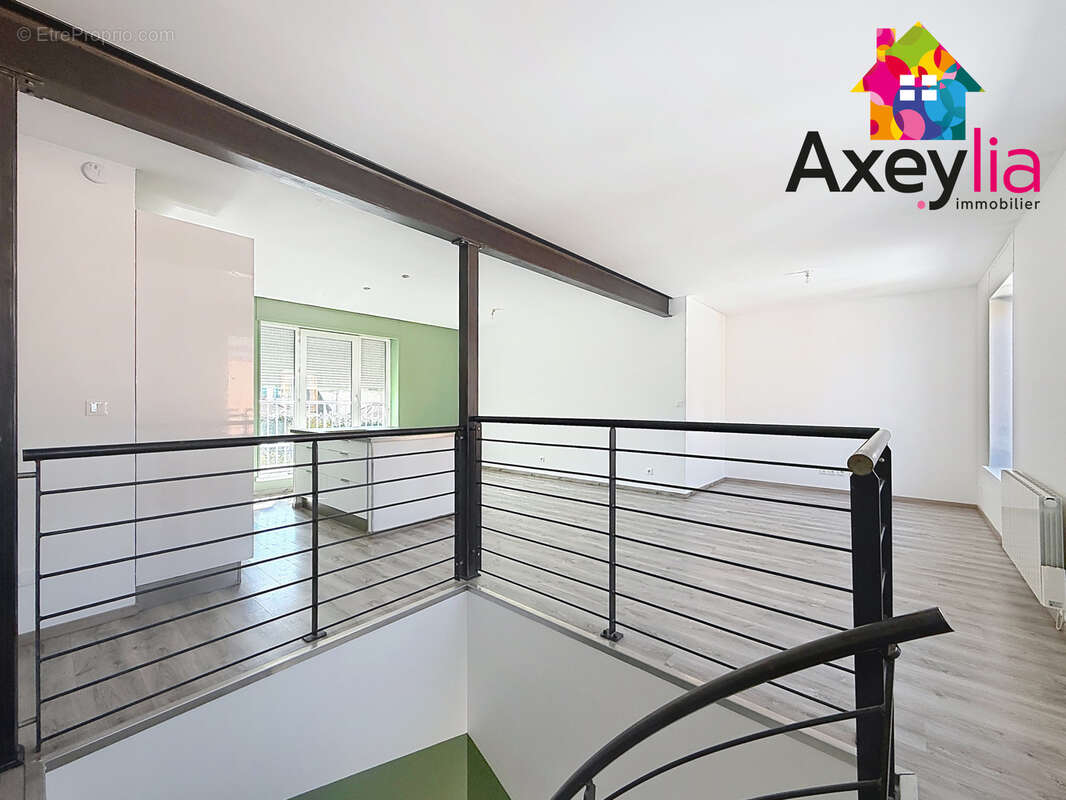 Appartement à REGNY