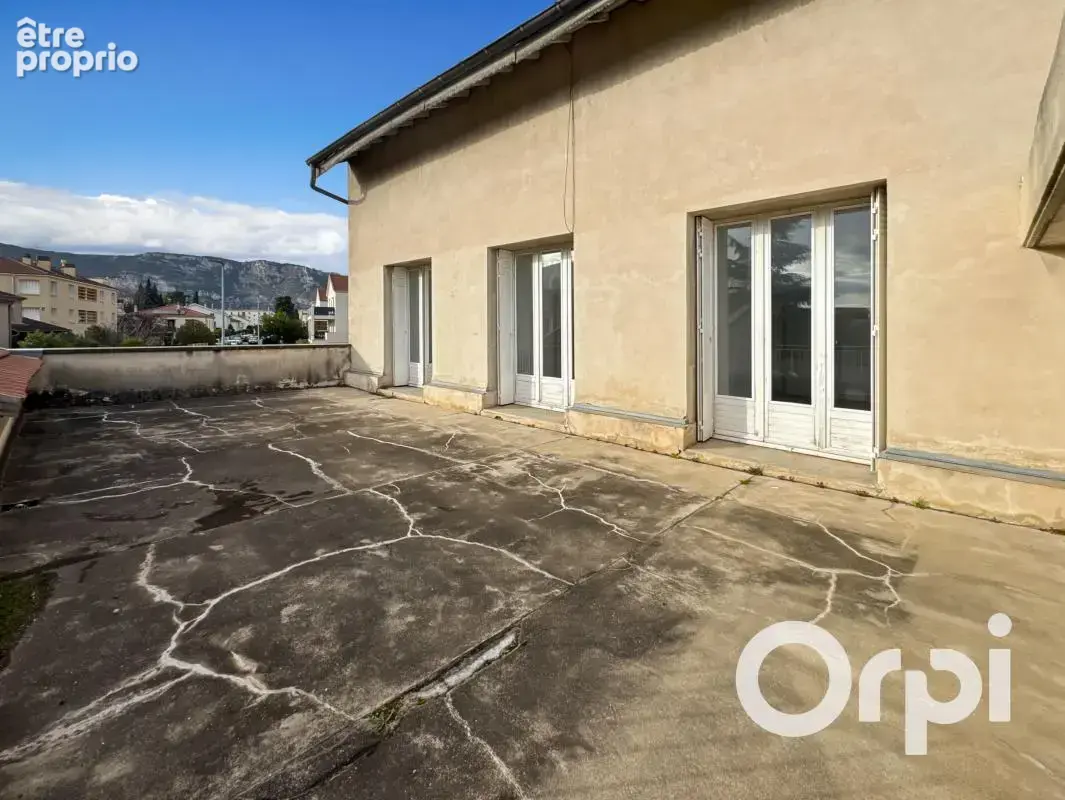 Appartement à GUILHERAND-GRANGES