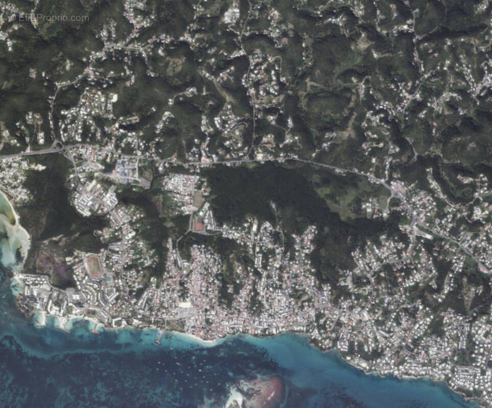 Terrain à LE GOSIER