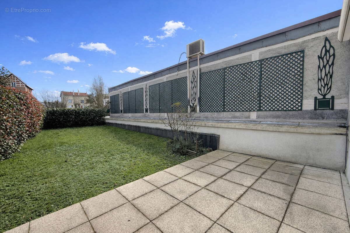 Appartement à NEUILLY-PLAISANCE