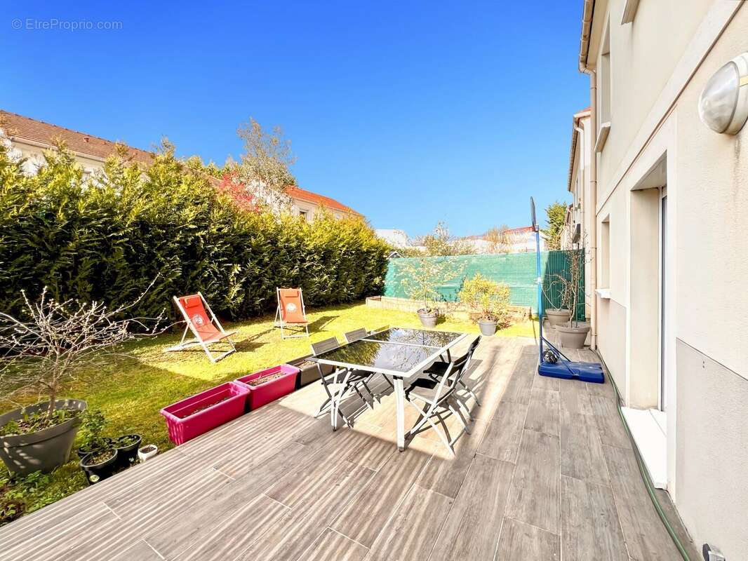 Maison à L'HAY-LES-ROSES