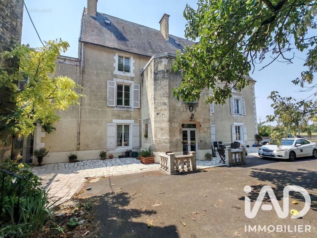 Photo 1 - Autre à CHEF-BOUTONNE