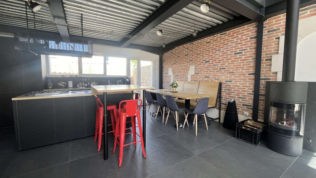 Maison 149 m² à L'houmeau  - photo 7