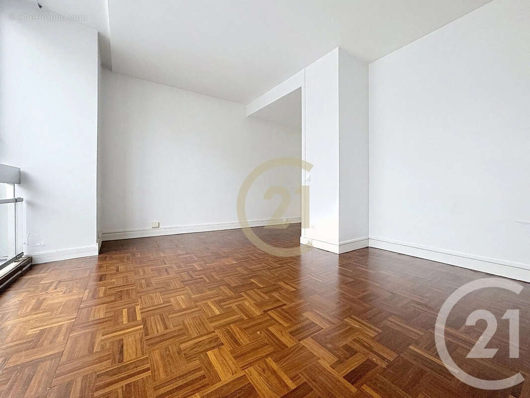 Appartement à PARIS-20E