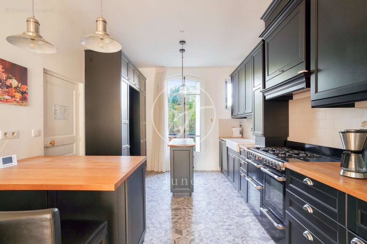 Maison à MAISONS-LAFFITTE