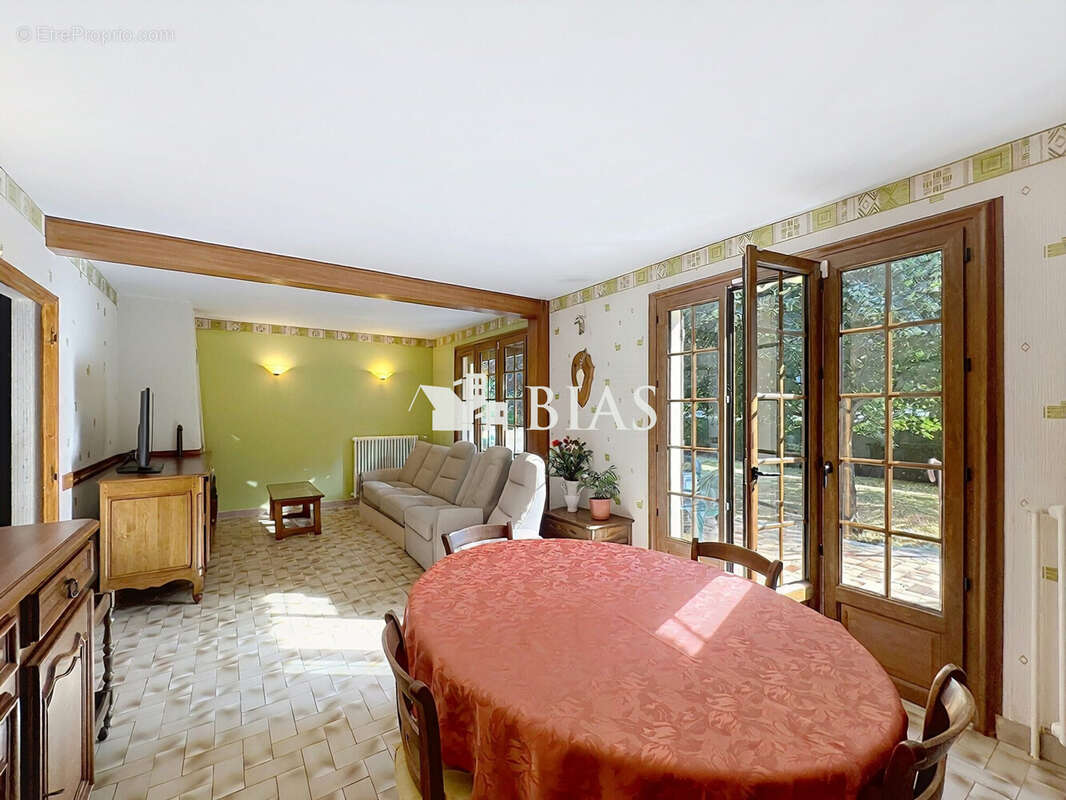 Maison 117 m² à Le Noyer-En-Ouche  - photo 5