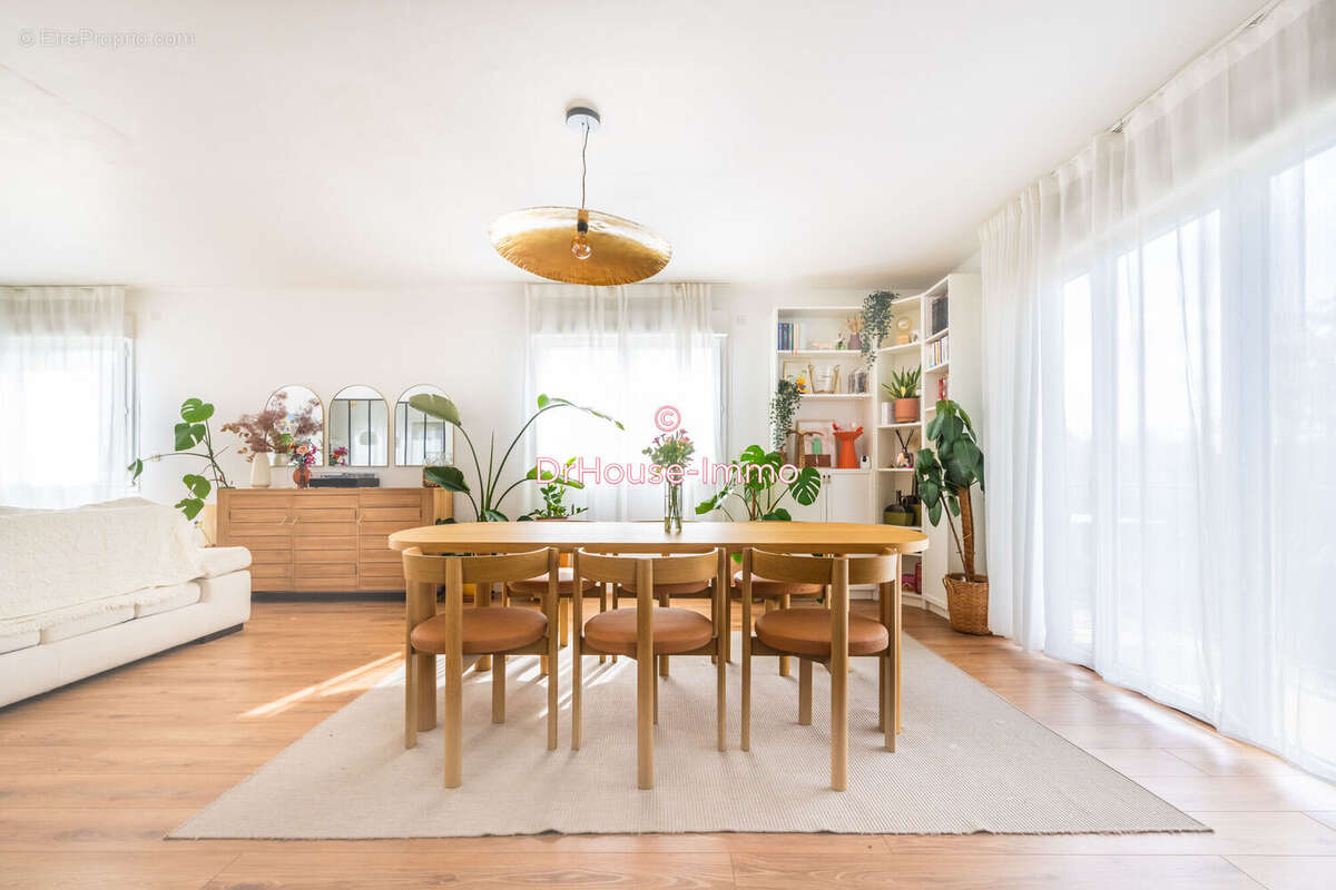 Appartement à BRUGUIERES
