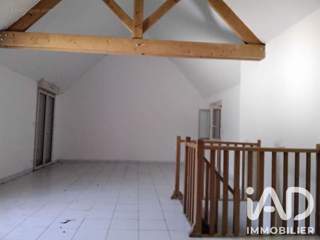Maison 72 m² à Rou-Marson  - photo 4