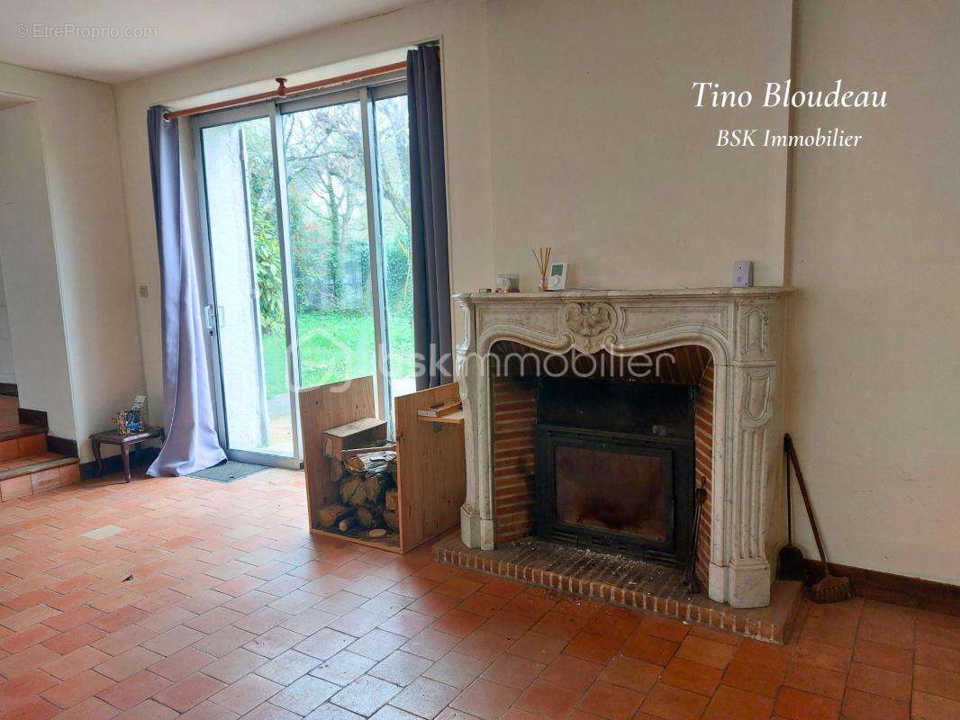 Maison de caractère avec dépendance au cœur de Limeray - photo 3