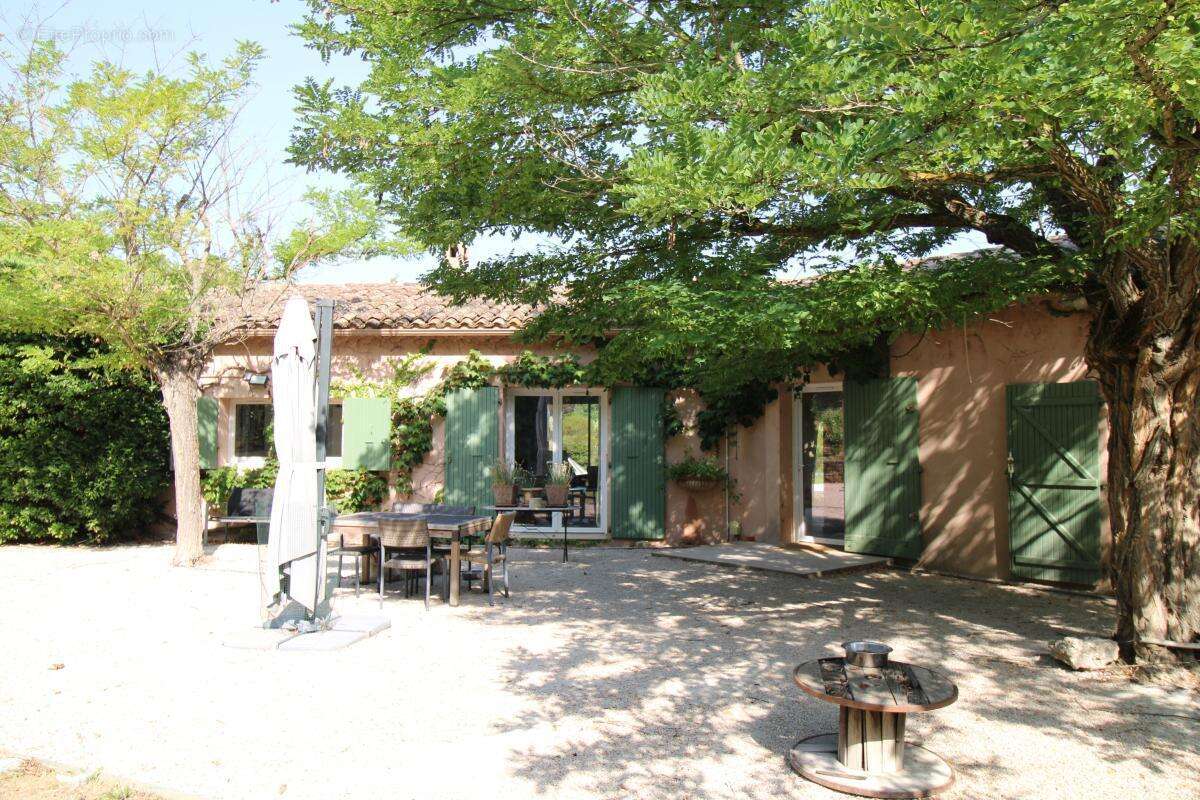 Maison 260 m² à Peynier  - photo 5