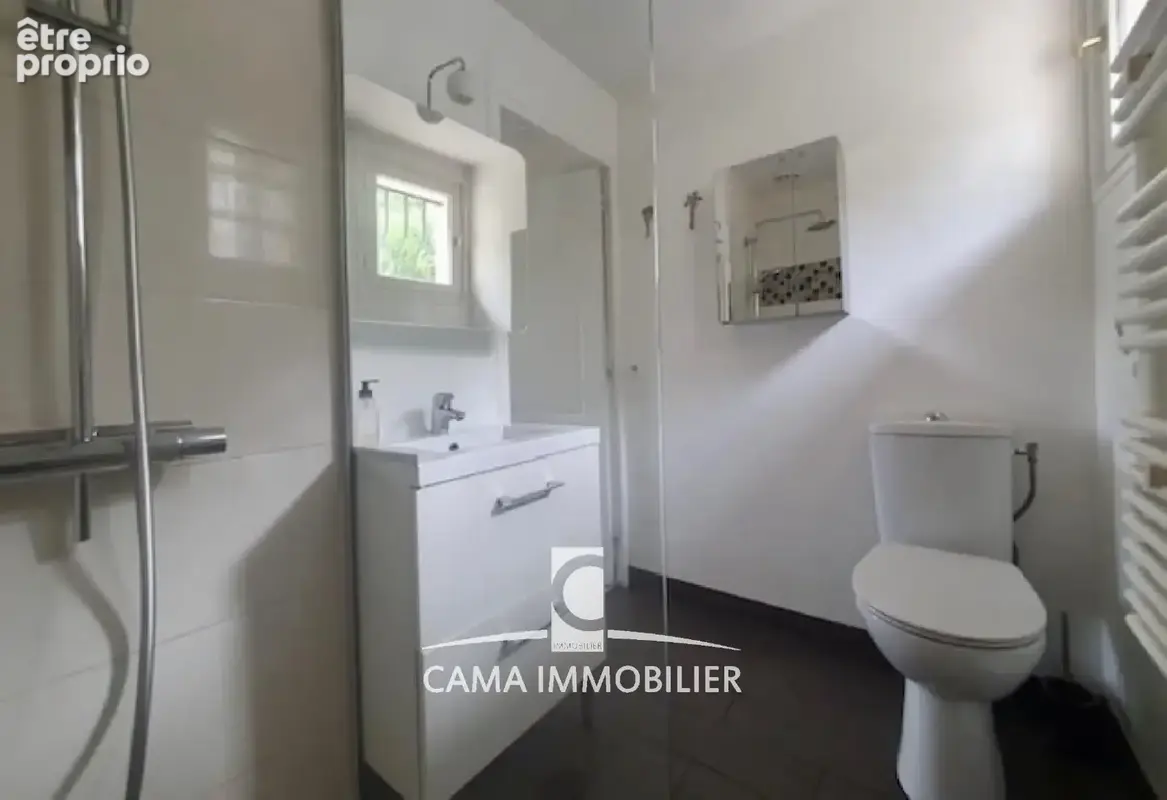 Coup de coeur pour cette petite maison individuelle à Buc sur un terrain entirement clos avec emplacement pour - photo 8