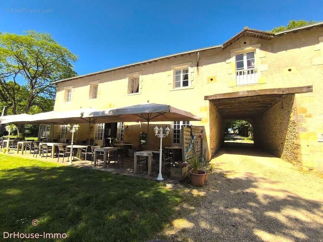 Autre à THIVIERS