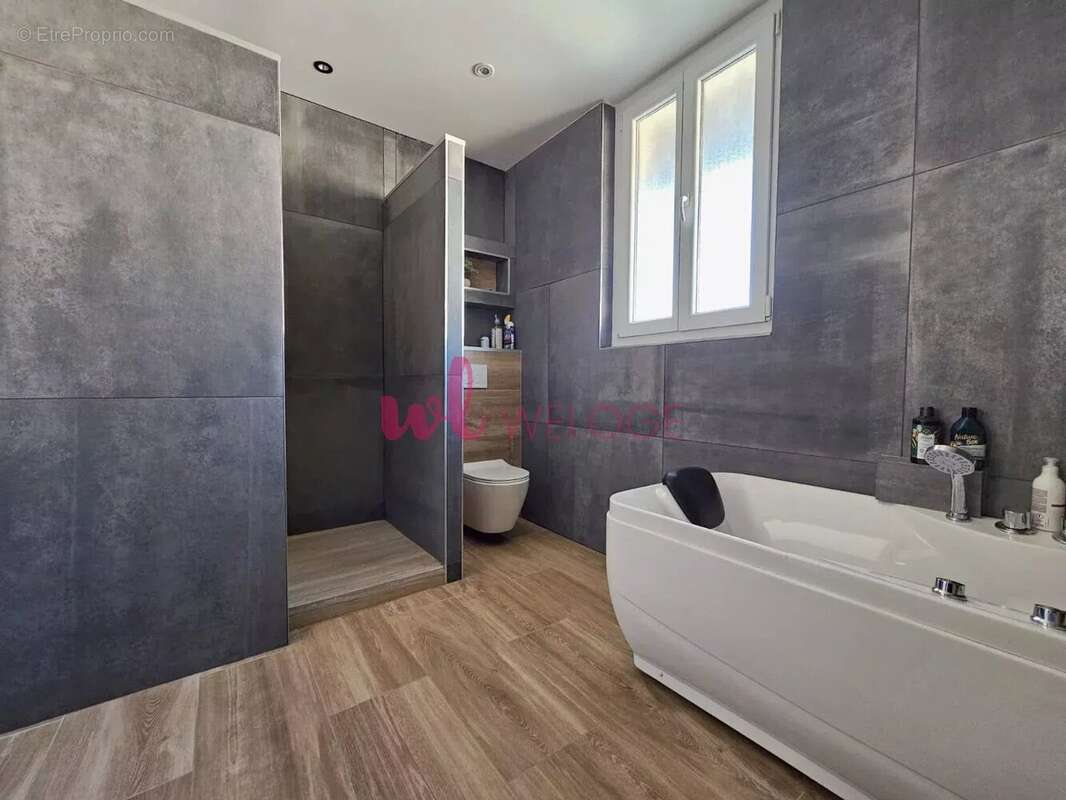 Maison à JANNEYRIAS