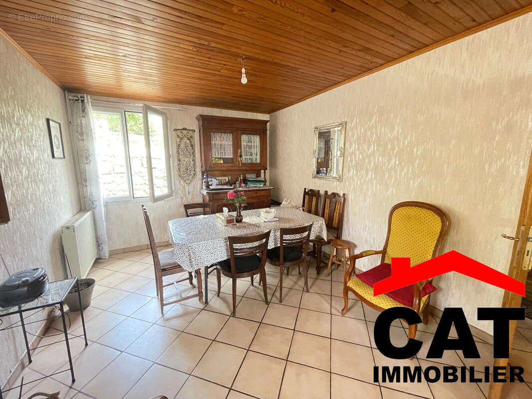 Maison à MONTEREAU-FAULT-YONNE