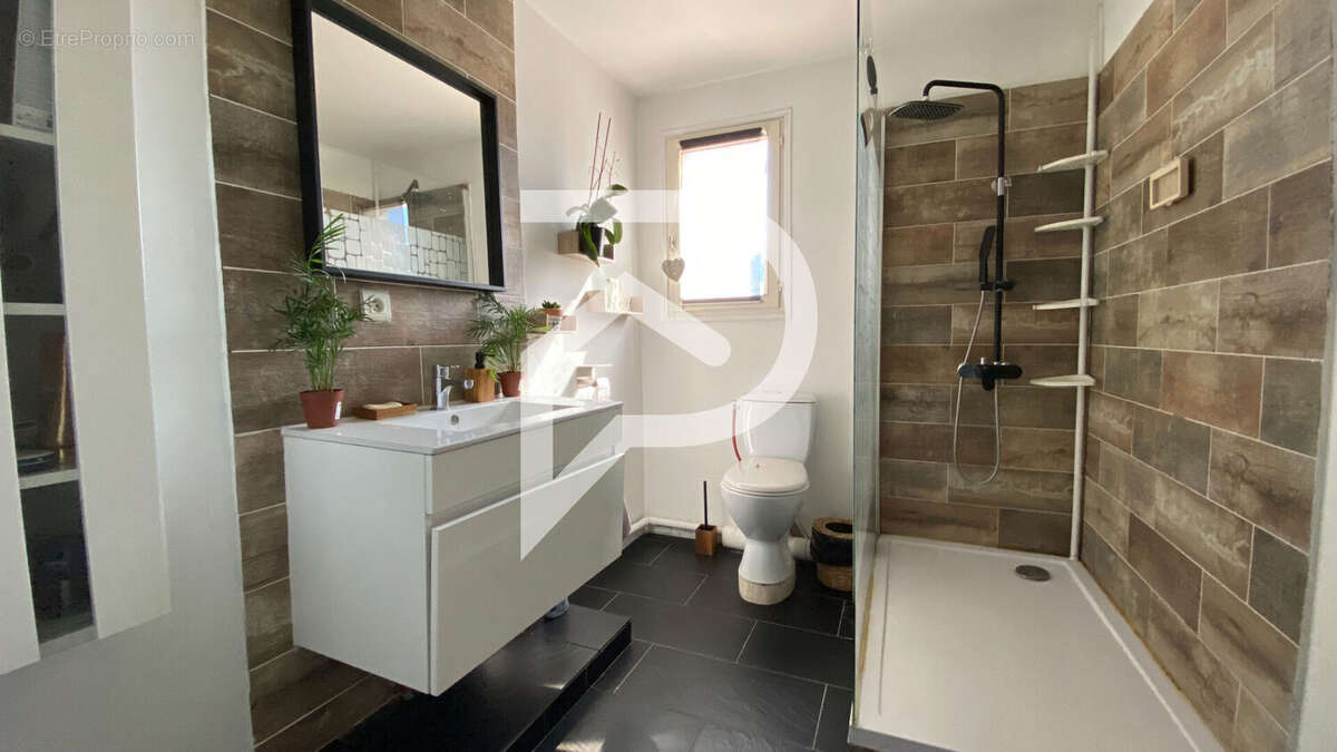 Maison à VILLELAURE