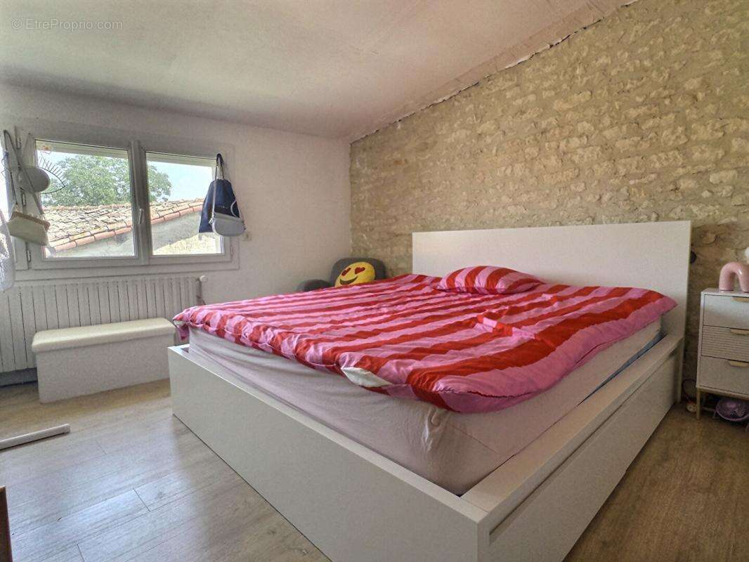 Maison Prahecq 3 pièce(s) 594 m2 - photo 14