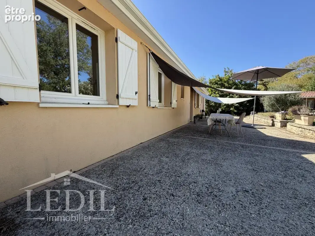 Belle maison de campagne avec piscine et parc - photo 3