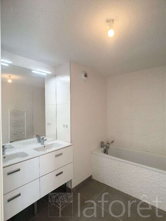 Appartement à JUVIGNAC