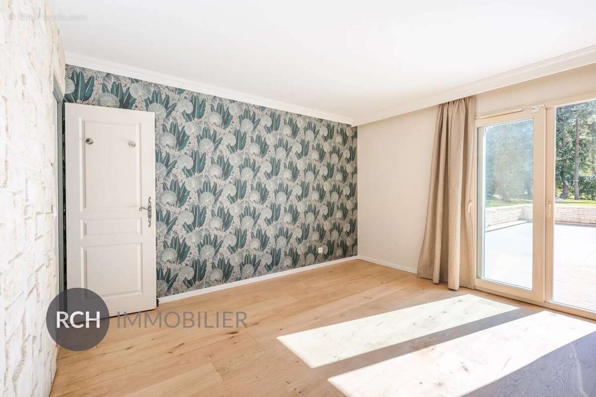 Maison à MONTFORT-L'AMAURY