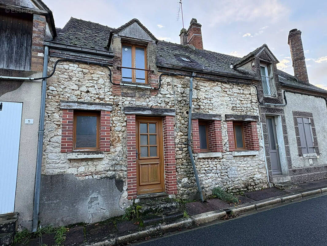 Maison à MONTBOUY