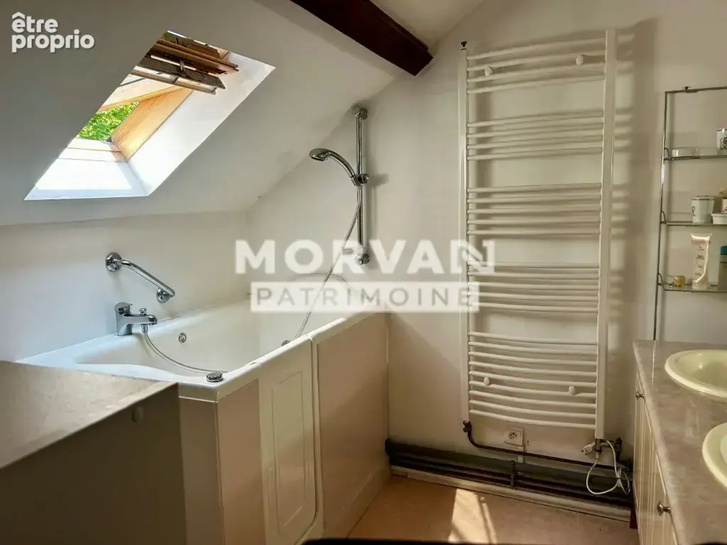 Maison avec dependances et beau terrain sortie de bourg tous commerces - photo 2