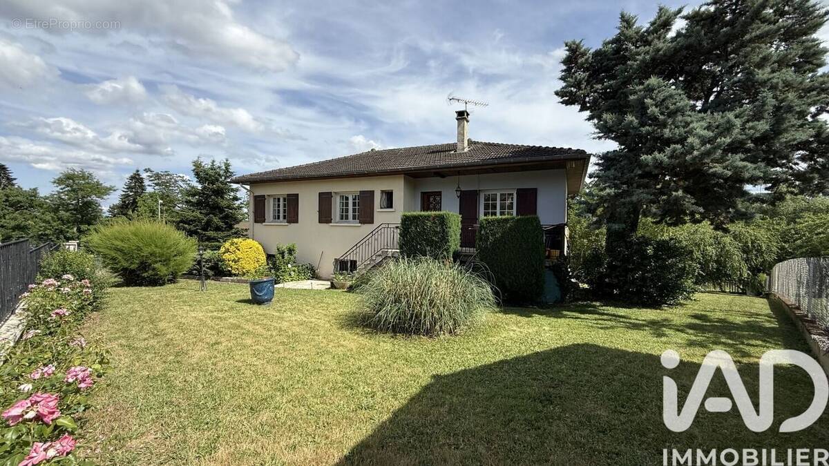 Photo 1 - Maison à GREZIEU-LA-VARENNE