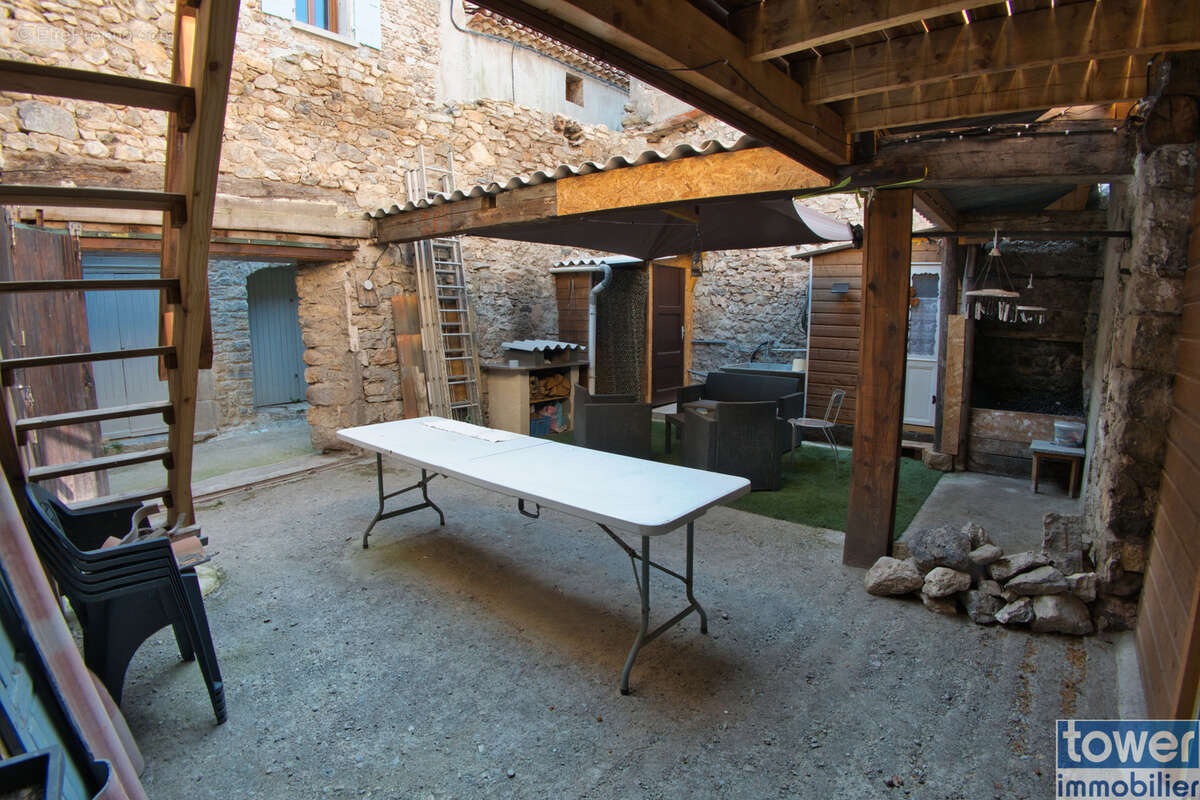 Maison à CASCASTEL-DES-CORBIERES