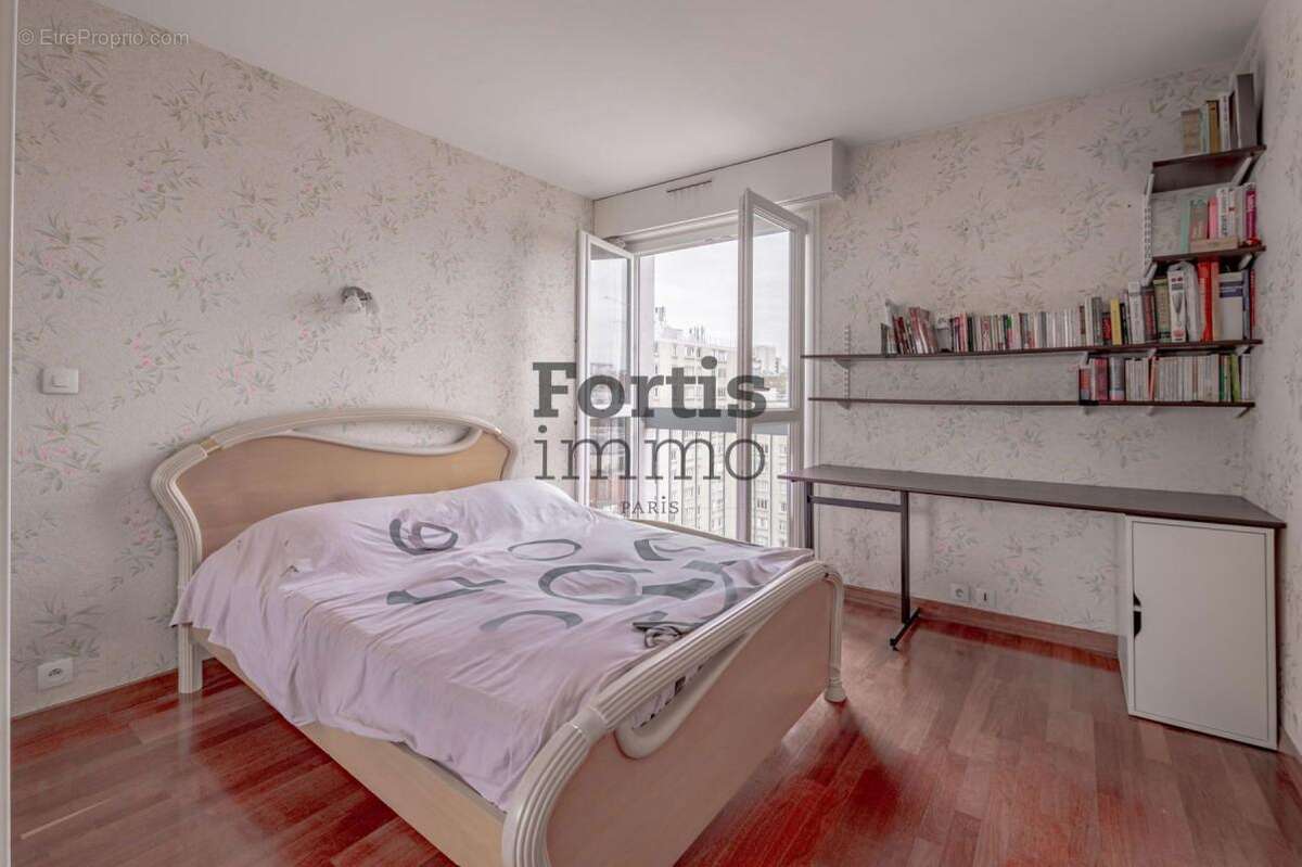 Appartement à PARIS-19E