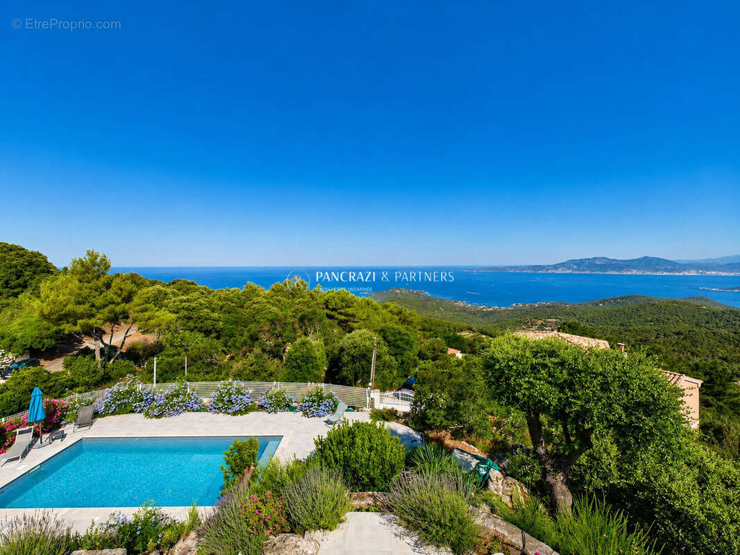 Maison 236 m² à Coti-Chiavari  - photo 2