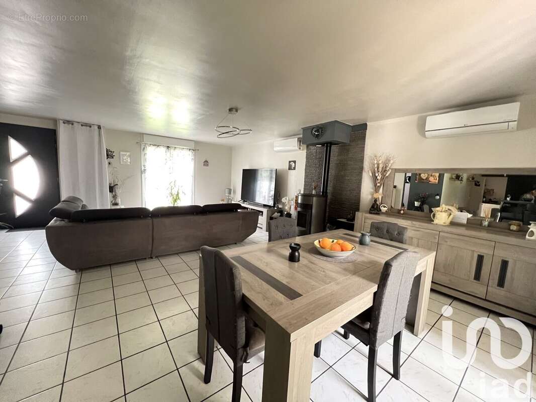 Photo 4 - Maison à BAZOCHES-SUR-LE-BETZ