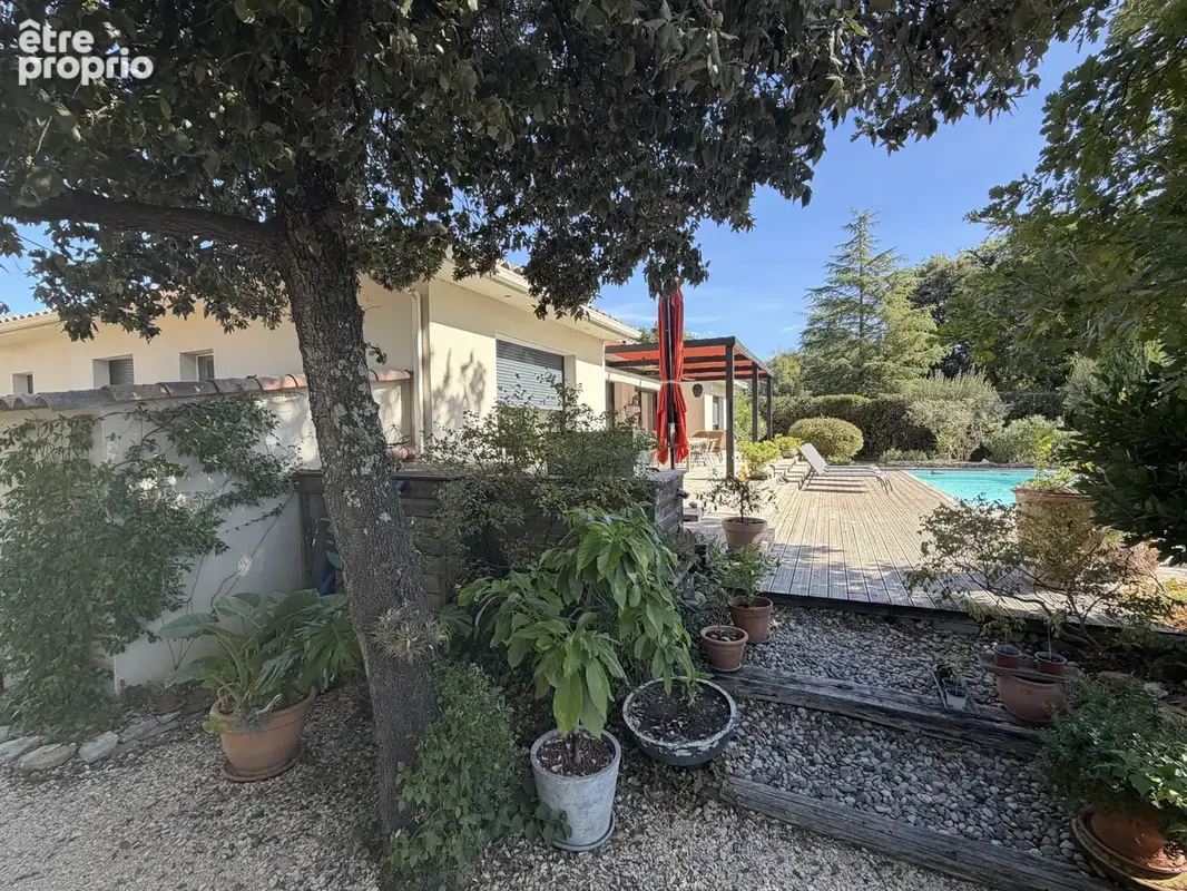 A seulement 3 km d'UZES - photo 10