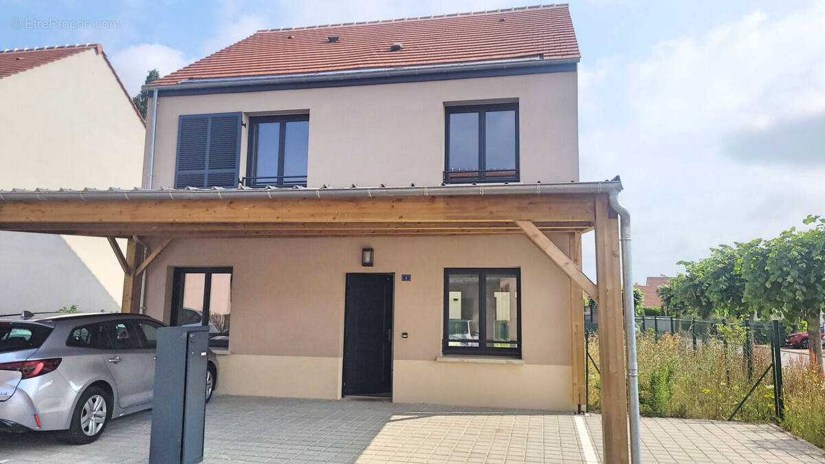 Maison à CHAMPCUEIL
