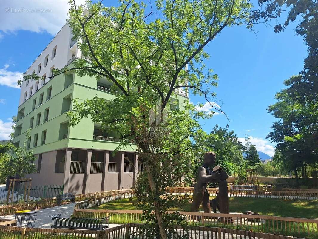 Appartement à LE PONT-DE-CLAIX