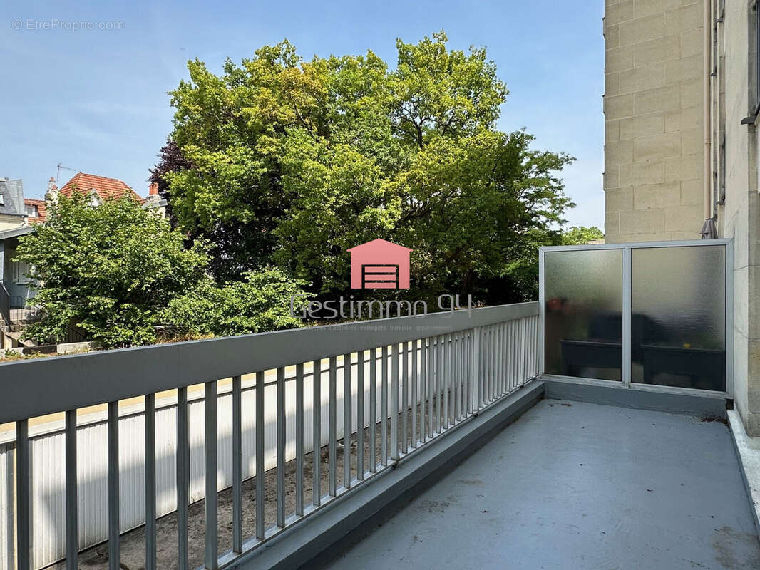 Appartement à FONTENAY-SOUS-BOIS