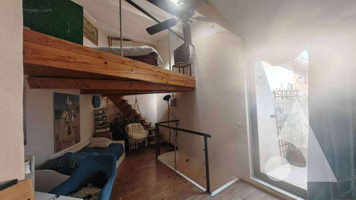 Maison à ROQUEBRUNE-SUR-ARGENS