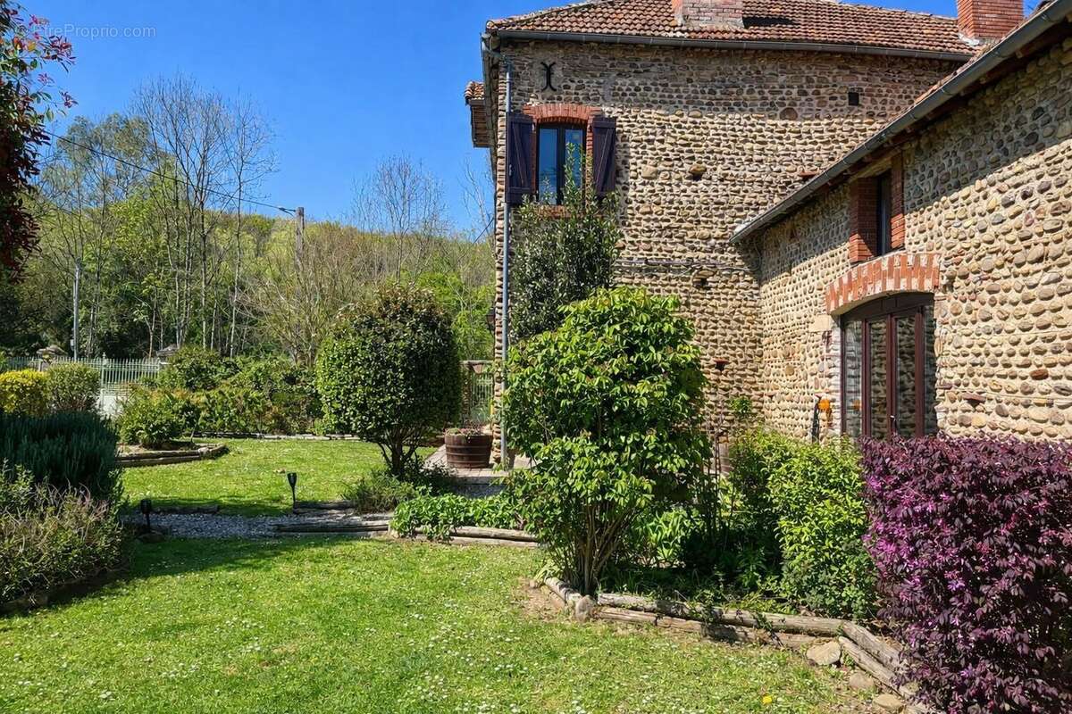 Maison à VIC-EN-BIGORRE