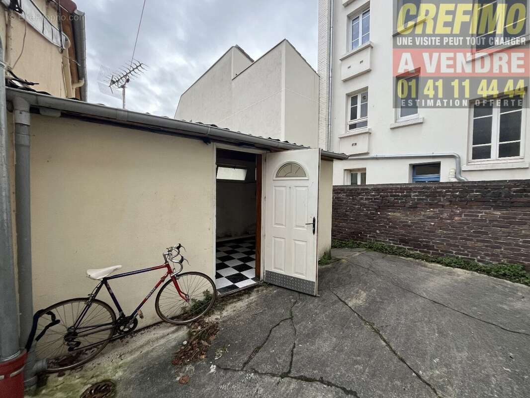 Appartement à COURBEVOIE