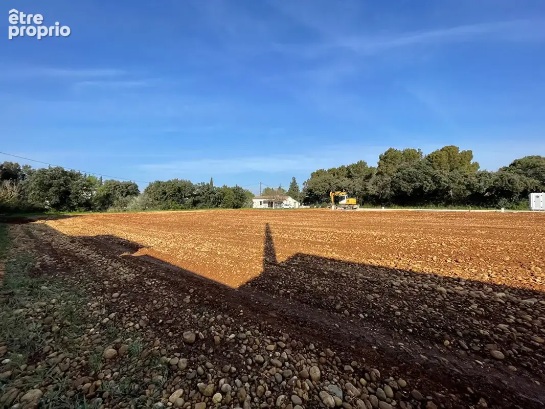 Terrain à SORGUES